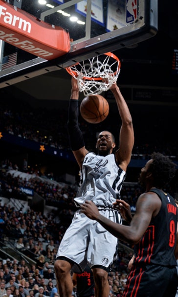 Aldridge helps Spurs escape Lillard, Blazers, 116-105